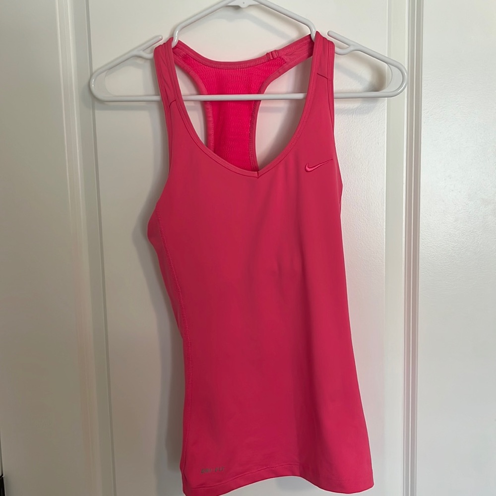 NIke tank
